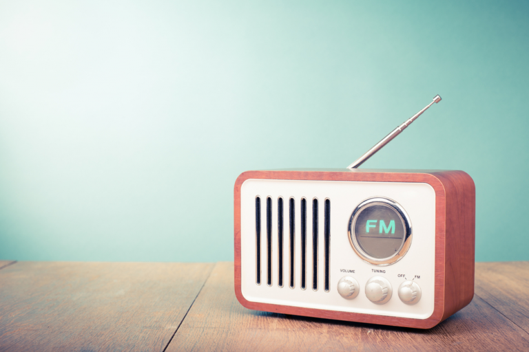 Bạn có còn nghe đài FM? Bạn có còn nghe đài FM?